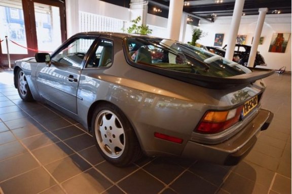 Porsche 944 - S - nr. 1