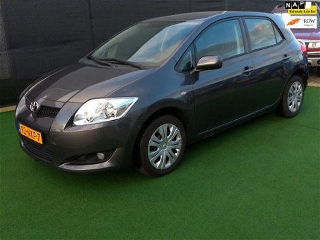 Toyota Auris - 1.4-16V Terra - 1