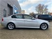BMW 3-serie - 318i Business Line ✅NAP, 6BAK, NAVI, XENON, PDC, AIRCO, CRUISE - 1 - Thumbnail
