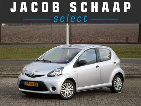 Toyota Aygo - 1.0 VVT-i Now 5-drs Navigatie / Airconditioning / LM velgen - 1