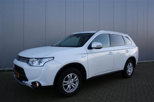 Mitsubishi Outlander - 2.0 PHEV Business Edition X-Line - 1