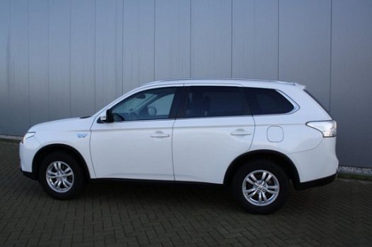 Mitsubishi Outlander - 2.0 PHEV Business Edition X-Line - 1