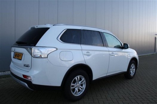 Mitsubishi Outlander - 2.0 PHEV Business Edition X-Line - 1