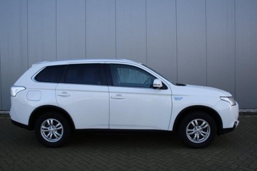 Mitsubishi Outlander - 2.0 PHEV Business Edition X-Line - 1