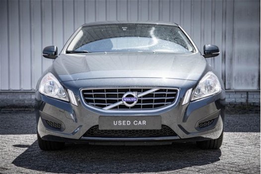 Volvo V60 - 2.0 D3 Business | 5-cilinder| trekhaak| Navigatie - 1