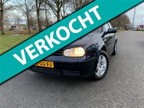 Volkswagen Golf - 2.0 Highline 1 jaar apk - 1