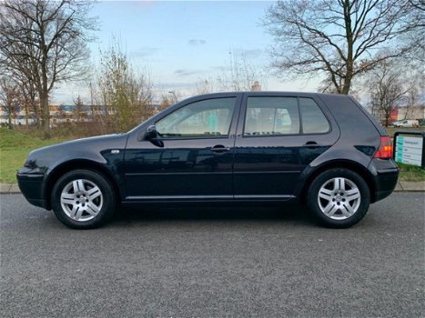 Volkswagen Golf - 2.0 Highline 1 jaar apk - 1