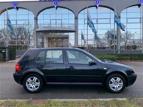 Volkswagen Golf - 2.0 Highline 1 jaar apk - 1