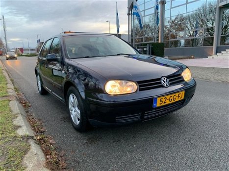 Volkswagen Golf - 2.0 Highline 1 jaar apk - 1