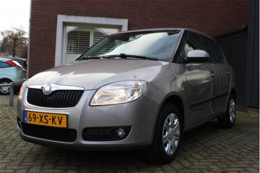 Skoda Fabia - 1.6-16V Ambiente - 1