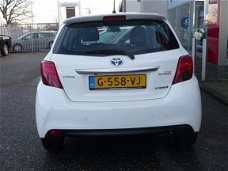 Toyota Yaris - 1.5 Hybrid Trend | Lichtmetalen velgen | dakspoiler | safetysense | stoelverwarming |