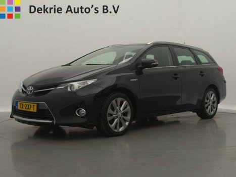 Toyota Auris Touring Sports - 1.8 Hybrid Executive / AIRCO-ECC / PDC / CAMERA / CRUISE CTR. / STOELV - 1