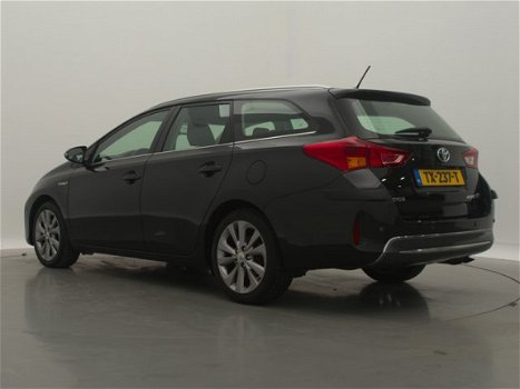 Toyota Auris Touring Sports - 1.8 Hybrid Executive / AIRCO-ECC / PDC / CAMERA / CRUISE CTR. / STOELV - 1