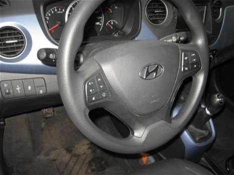 Hyundai i10 - 1.0i i-Motion Comfort navi klima cruise control - 1