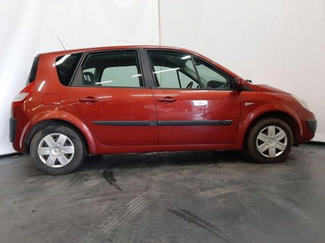 Renault Scénic - 1.6-16V Privilège Comfort Airco Trekhaak Koppeling defect - 1