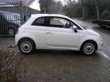 Fiat 500 - 1.3 JTD Lounge airco sturbekr Panoramadak nieuwe apk - 1