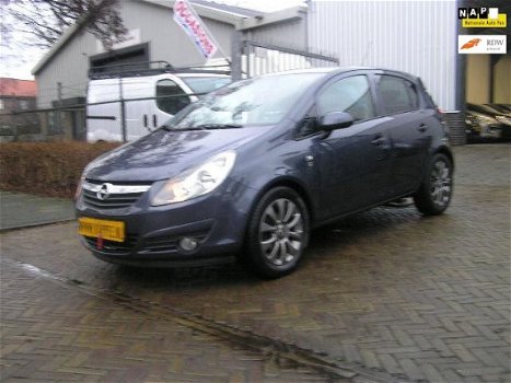 Opel Corsa - 1.2-16V '111' Edition nap 5 drs airco sturbekr nieuwe apk - 1