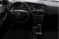 Volvo V40 - 1.6 D2 115 PK 6-Bak Kinetic (BNS) - 1 - Thumbnail