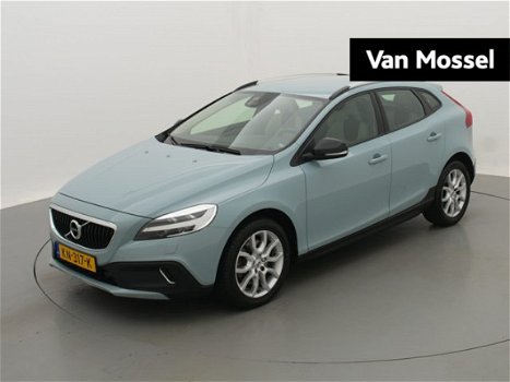 Volvo V40 Cross Country - 2.0 D2 Nordic+ NIEUWSTAAT Xenon/navi/stoelverw - 1