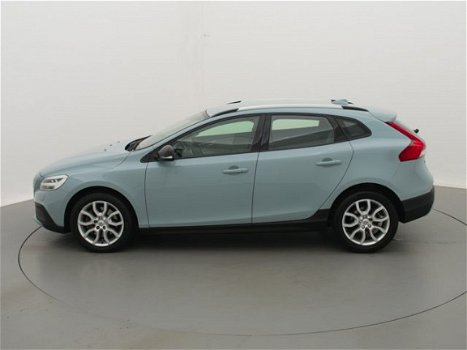 Volvo V40 Cross Country - 2.0 D2 Nordic+ NIEUWSTAAT Xenon/navi/stoelverw - 1