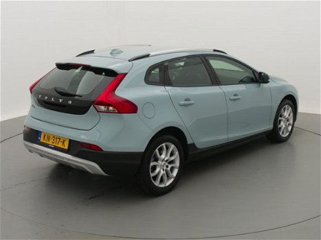 Volvo V40 Cross Country - 2.0 D2 Nordic+ NIEUWSTAAT Xenon/navi/stoelverw - 1