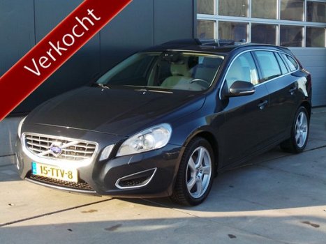 Volvo V60 - 1.6 T3 Momentum - 1