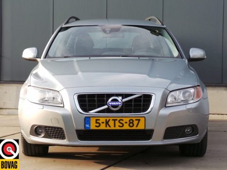 Volvo V70 - 2.0 D4 Momentum Automaat - 1