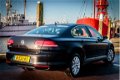 Volkswagen Passat - 1.6 TDi Comfortline Navi | LED | Clima | Cruise | PDC V+A | NL Dealerond. Auto | - 1 - Thumbnail