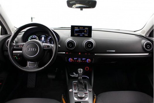 Audi A3 Sportback - 1.4 e-tron PHEV S-Line PDC Clima 7% Bijtel - 1