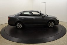 Volkswagen Jetta - 1.4 TSI 161PK Clima Cruise Trekh