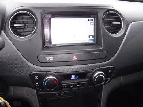 Hyundai i10 - 1.0i i-Motion Go 2016 Navigatie, Luxe uitvoering - 1