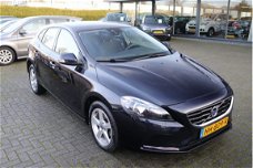 Volvo V40 - 2.0 D2 Kinetic Business 50 procent deal 5.725, - ACTIE Navi / Clima / Wi-Fi / PDC / LED