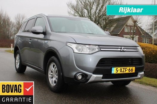 Mitsubishi Outlander - 2.0 PHEV 4WD Business automaat navi/ECC/cruise/trekhaak - 1