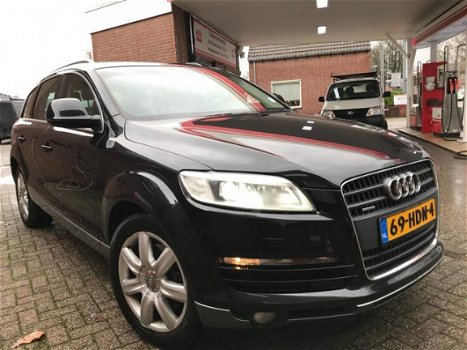 Audi Q7 - 4.2 FSI quattro 5+2 - 1