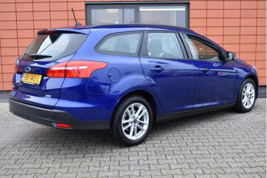 Ford Focus Wagon - 1.0 Lease Edition Navigatie/Airco/Cruise - 1