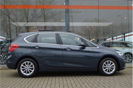 BMW 2-serie Active Tourer - 218i H.Executive, NL Auto, 11-2014, Panoramadak, Navigatie, Pdc, Lmv, Cl - 1