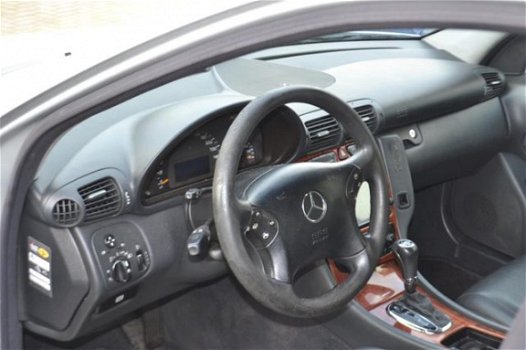 Mercedes-Benz C-klasse - 200 CDI Classic Automatic / Leder.int / Groot Navi - 1