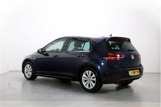 Volkswagen Golf - 1.6 TDI Highline BlueMotion Xenon-LED Navigatie Stoelverwarming - 1