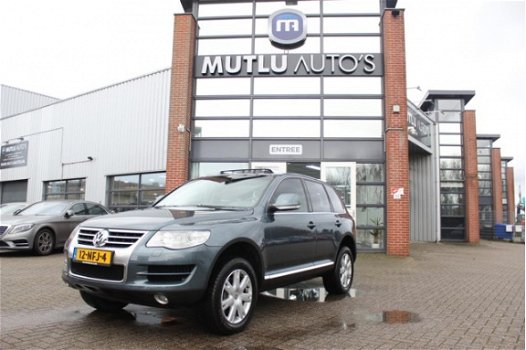 Volkswagen Touareg - 3.6 V6 FSI Highline Automaat, Leer, Xenon, Schuifdak, PDC, Apk - 1