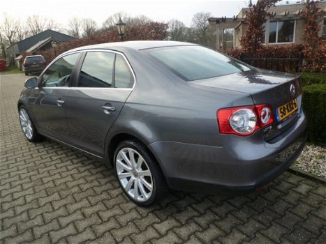 Volkswagen Jetta - 1.4 TSI Comfortline 18 Inch, Clima, Regensensor, Stuurbediening - 1