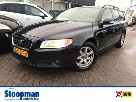 Volvo V70 - 2.5T Kinetic Clima Cruise Navi 133.706km - 1