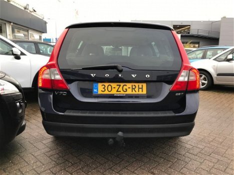 Volvo V70 - 2.5T Kinetic Clima Cruise Navi 133.706km - 1