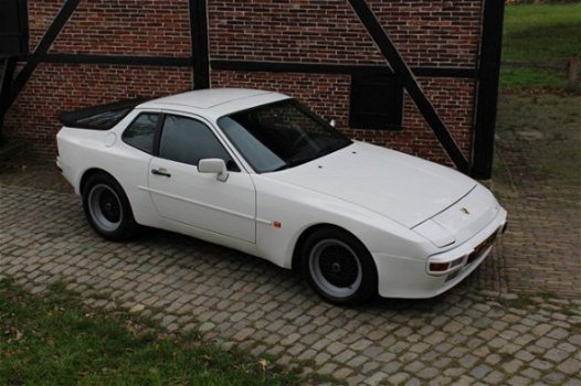 Porsche 944 - Type 2 targa - 1