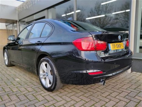 BMW 3-serie - 320i Executive Automaat - navigatie - 1