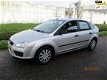 Ford Focus - 1.6-16V Champion 5 Drs met Airco - 1 - Thumbnail