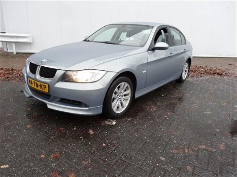 BMW 3-serie - 318i Business Line - 1