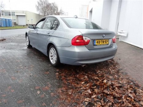 BMW 3-serie - 318i Business Line - 1