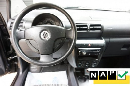 Volkswagen Fox - 1.2 Trendline ZONDAG ' s open van 12-tot 17 uur - 1
