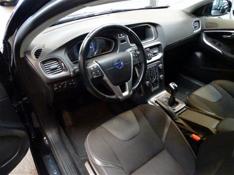 Volvo V40 - 2.0 D4 Momentum Business Airco/Cruise control - 1