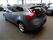 Volvo V40 - 2.0 D2 Momentum Business Navi/Cruise control/Airco - 1 - Thumbnail